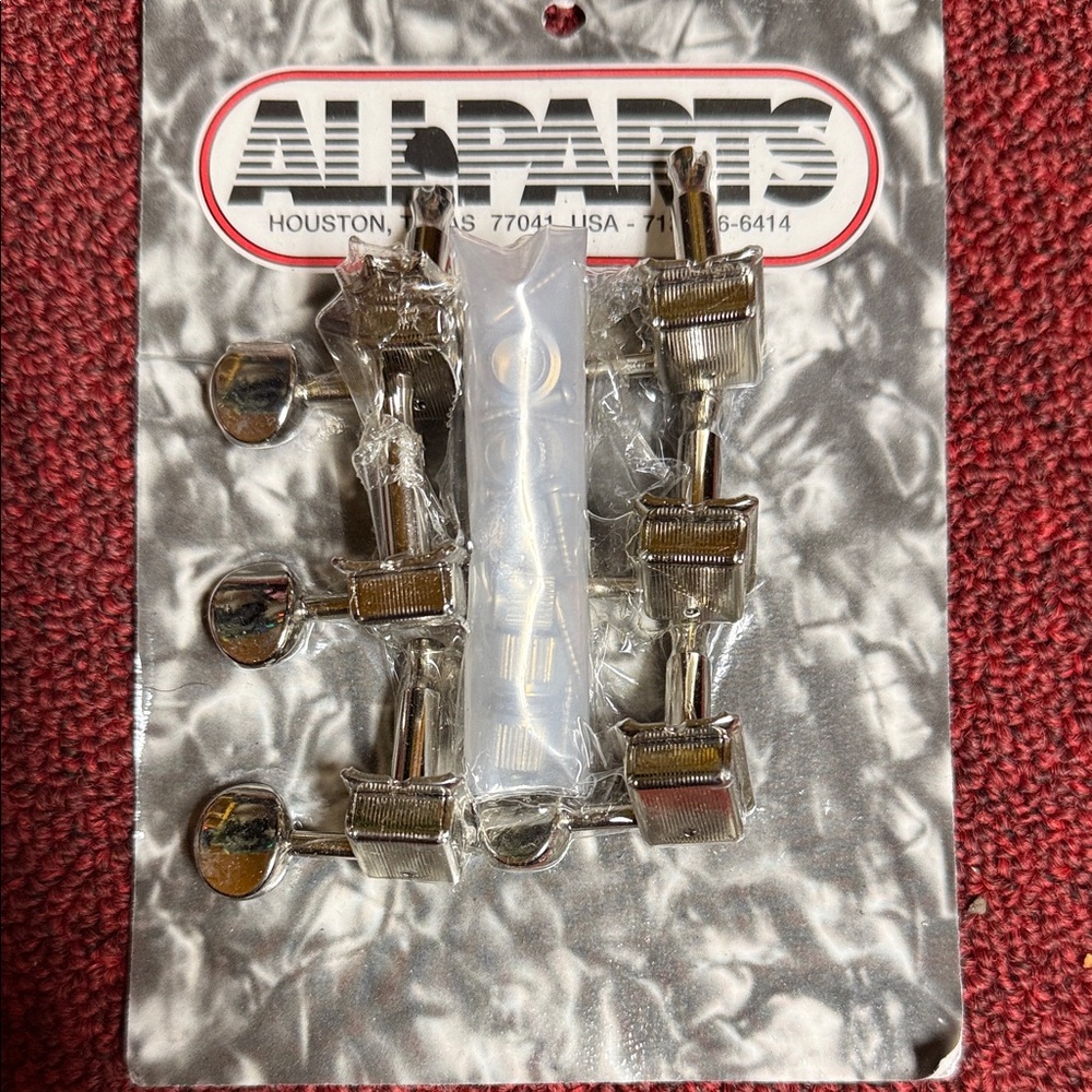 Silver Guitar Tuning Pegs